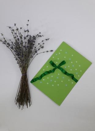 Листівка з бантиком і конфетті (зелена)2 фото