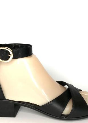 Новые кожаные летние босоножки 37 р мягкие легкие удобные на каблуке 3 см1 фото