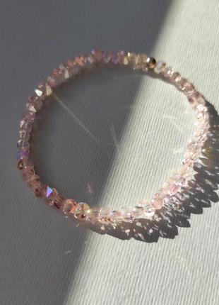 Нежный розовый браслет из сияющего хрусталя1 фото