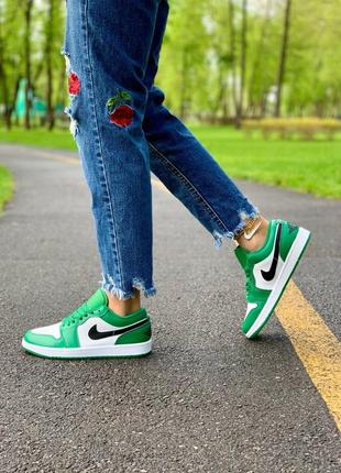 Жіночі кросівки nike air jordan low 'pine green'