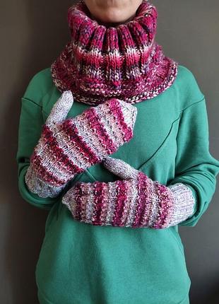 Малинові смугасті рукавиці