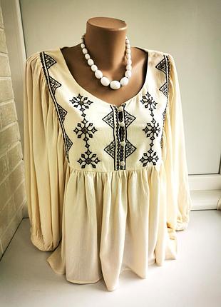 Красивая блуза из вискозы