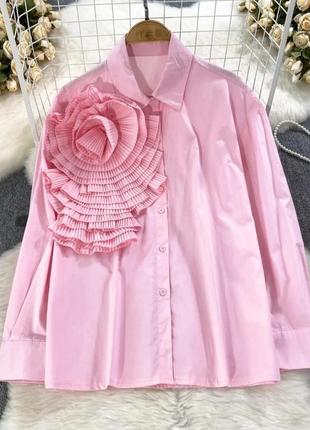 Трендовая блуза с цветком