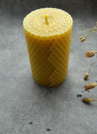 Воскова свічка ручної роботи 9*5 см, циліндричні натуральні свічки з вощини / бджолиного воску2 фото