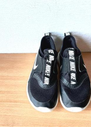 Класні кросівки nike flex runner 28,5 р. устілка 18,5 см