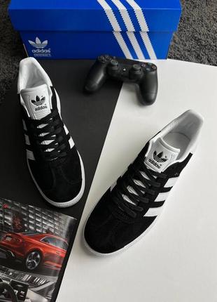 Чоловічі кросівки в стилі adidas gazelle адідас газельки / демісезонні / весняні, літні, осінні / взуття / замша / білі, чорні3 фото