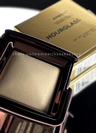 Пудра для обличчя hourglass ambient lighting powder відтінок diffused light1 фото