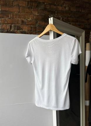True religion women’s short sleeve v-neck t-shirt center logo жіноча футболка3 фото