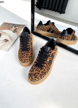 Леопардові кросівки6 фото