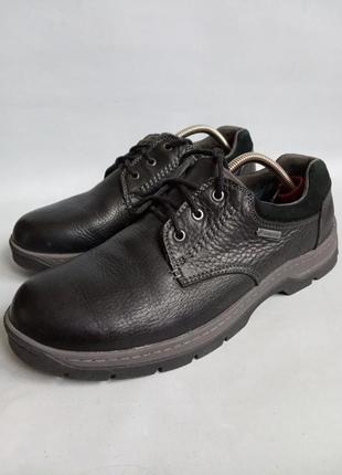 Шкіряні туфлі clarks gore-tex1 фото