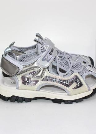 Сріблясті закриті підліткові босоніжки спортивного типу, спортивні сандалі з закритим носком4 фото
