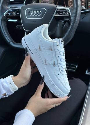 Жіночі кросівки в стилі nike air force 1 найк форси / демісезонні / весняні, літні, осінні / взуття / шкіра / білі, чорні7 фото