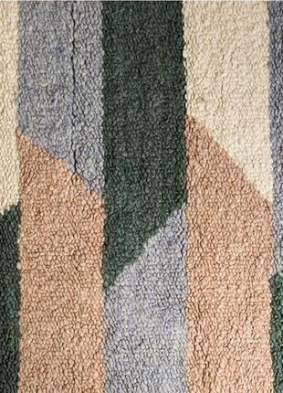 Чотириколірний килим: сірий, бежевий, зелений, молочний3 фото