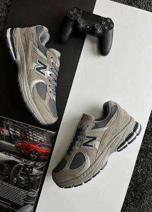 Чоловічі кросівки в стилі new balance 2002r нью беленс / демісезонні / весняні, літні, осінні / взуття / замша / чорні, бежеві, сірі