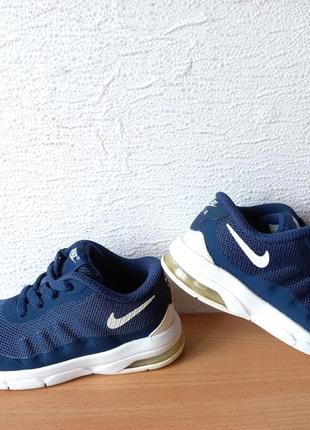 Класні кросівки nike air max invigor 23,5 р. устілка 14,7 см2 фото