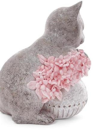 Декоративна статуетка котик на вазі з рожевими квітами 18см