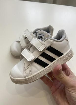 Кроссовки adidas1 фото