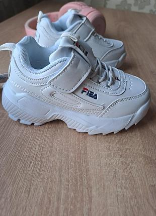 Белые кроссовки 👍