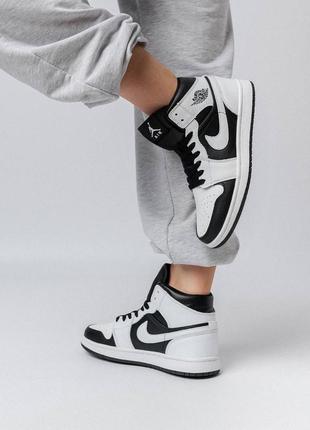 Женские кроссовки в стиле nike air jordan 1 retro найк джордан / весенние, летние, осенние / кожа / белые, черные, серые, розовые, красные7 фото