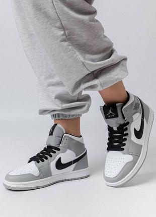 Женские кроссовки в стиле nike air jordan 1 retro найк джордан / весенние, летние, осенние / кожа / белые, черные, серые, розовые, красные2 фото