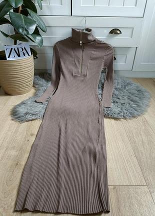 Платье в рубчик миди с молнией от zara, размер xs-s1 фото