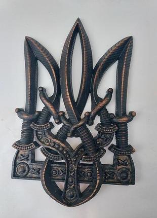 Герб україни з ясеню (половинка)