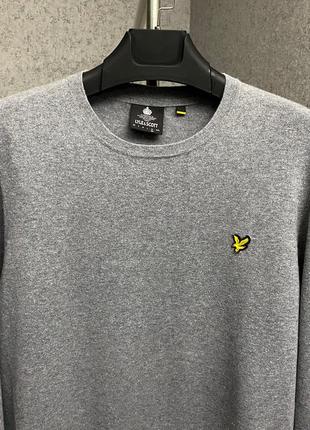 Серый свитер от бренда lyle&scott3 фото