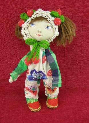 Текстильная кукла с клубникой6 фото