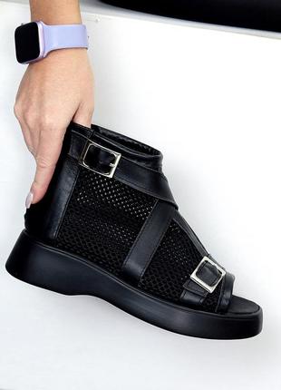 Круті дизайнерські жіночі черевики-босоніжки в чорному кольорі, шкіряні з текстильною вставкою, п'ят4 фото