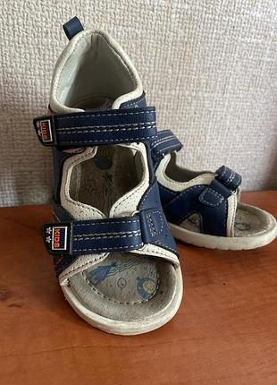 Босоніжки