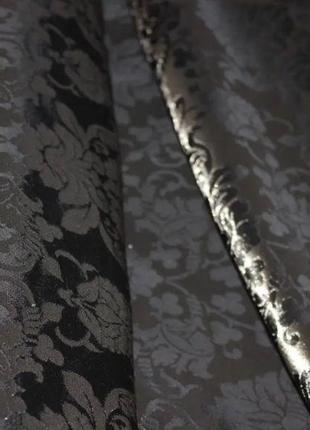 Жаккардовая ткань "серебро на черном"1 фото