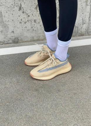 Жіночі кросівки adidas yeezy boost 350 v2 yellow blue