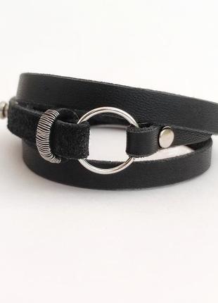 Стильный кожаный браслет с кольцом в три оборота с инициалами5 фото