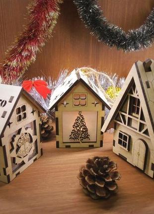 Різдвяний будиночок з гострим дахом - світильник4 фото