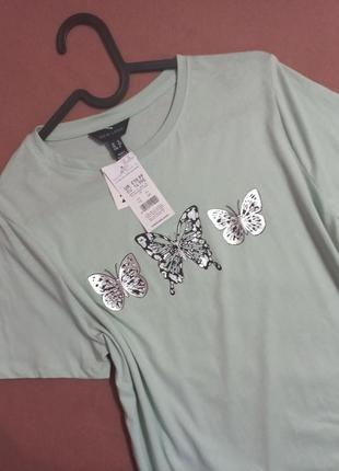 Жіноча трикотажна футболка м'ятного кольору з метеликами new look розмір 12 (євр.40)2 фото
