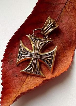 Мальтійський хрест кулон підвіс в байкерському стилі