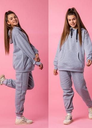 Костюм на дівчинку