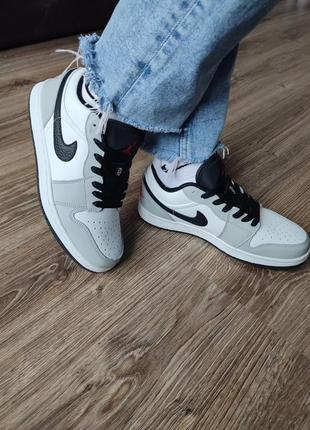 Nike air jordan retro 1 low grey white black5 фото