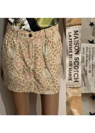 Юбка в цветы бежевая