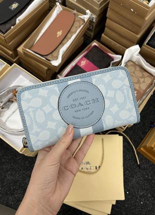 Гаманець coach dempsey large wallet in signature jacquard blue4 фото