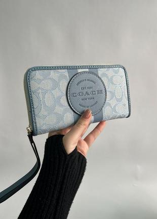 Гаманець coach dempsey large wallet in signature jacquard blue2 фото