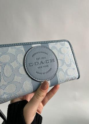 Гаманець coach dempsey large wallet in signature jacquard blue3 фото