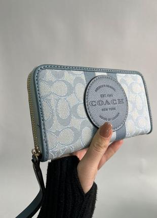 Гаманець coach dempsey large wallet in signature jacquard blue