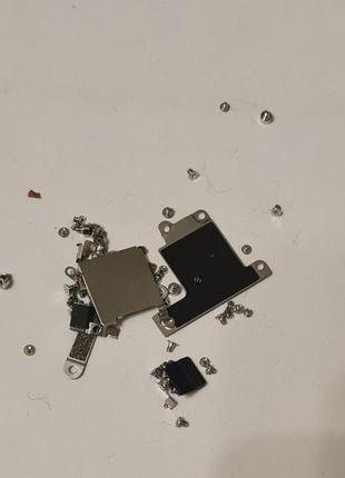 Кререж, болтики б.у. iphone xr (знят із донора)