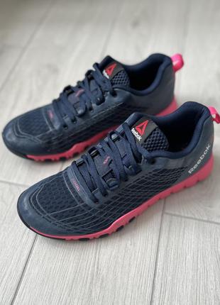 Женские кроссовки reebok 38,5 размер