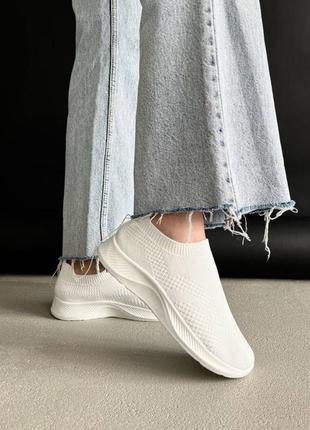 Білі жіночі мокасини сліпони кросівки тканеві текстильні текстильні кросівки мокасини