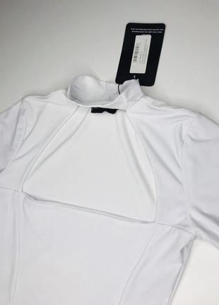 Белоснежное платье с чокером, эффект утяжки, s-m6 фото