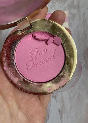 Уцінка‼️матові румʼяна too faced cloud crush blurring blush