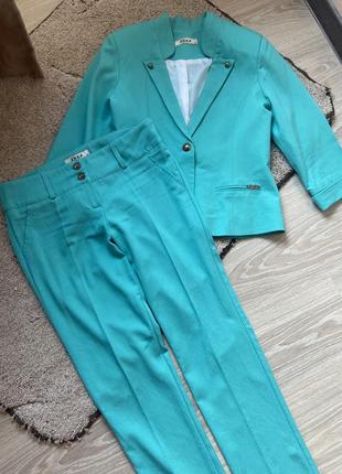Женский костюм двойка