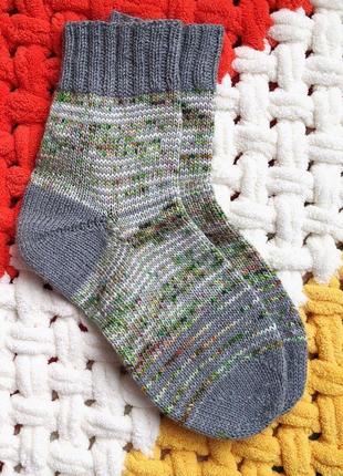 В'язані шкарпетки ручної роботи сіро-зелені1 фото